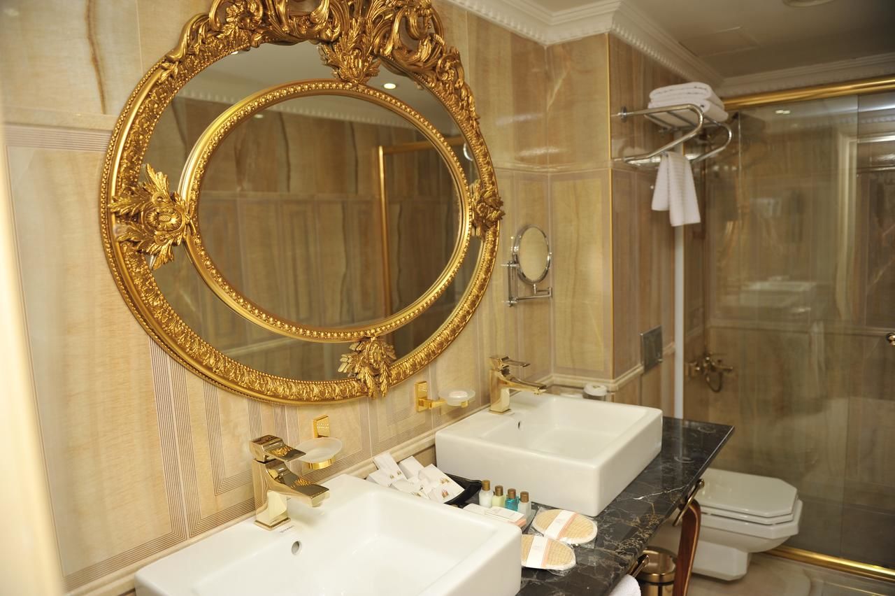 Отель Intourist Palace Batumi Hotel & Casino Батуми