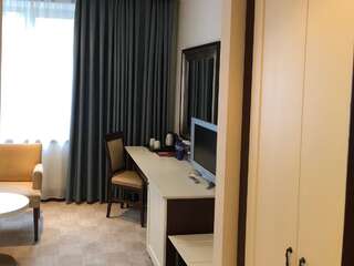 Отель Intourist Palace Batumi Hotel & Casino Батуми Номер эконом-класса на 1 этаже-1