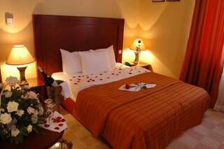 Отель Intourist Palace Batumi Hotel & Casino Батуми Номер эконом-класса на 1 этаже-5