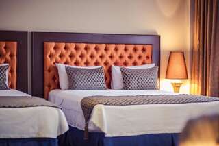 Отель Intourist Palace Batumi Hotel & Casino Батуми Улучшенный трехместный номер-4