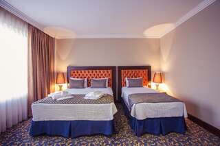 Отель Intourist Palace Batumi Hotel & Casino Батуми Улучшенный трехместный номер-7